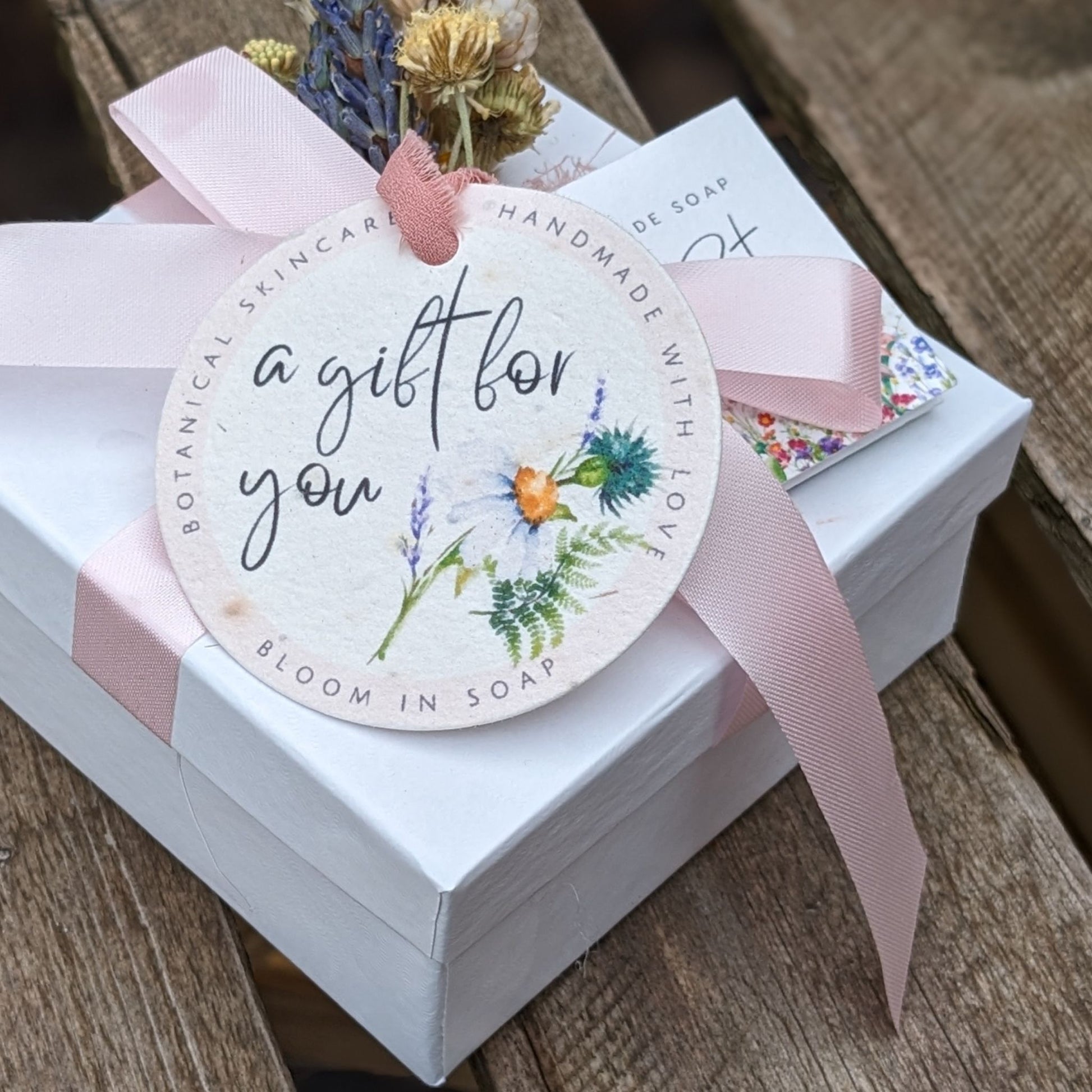 Soap gift set plantable label